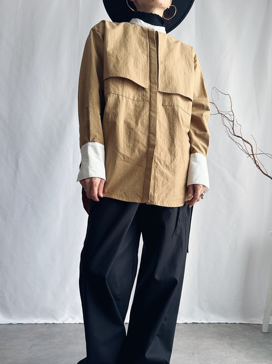 【新色】ミルクティーカラーコットンヨークシャツ