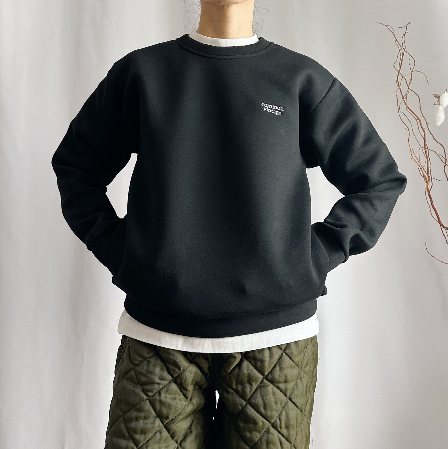 《ブラック》ポケット付き『もっちり』ポンチスウェット