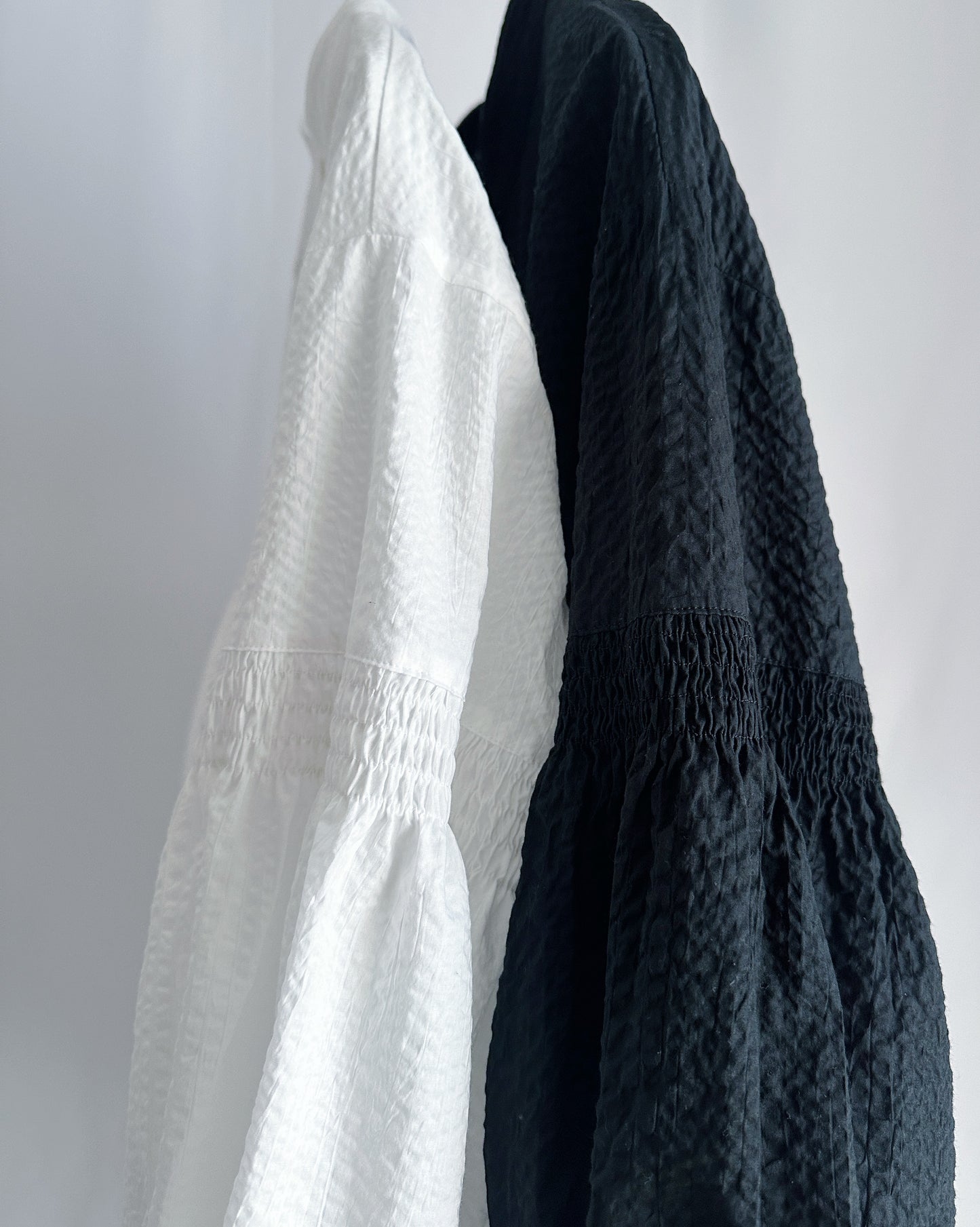 【先行予約品】ギャザースリーブコットンブラウス