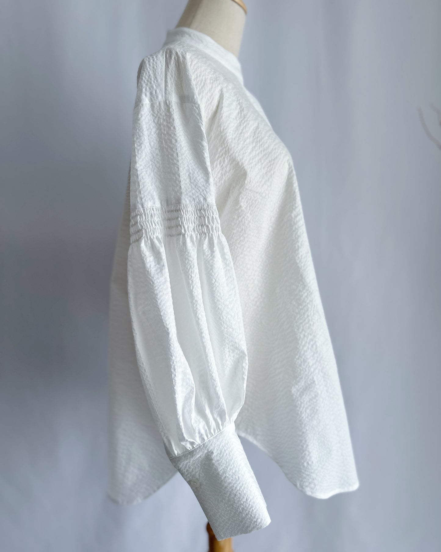 【先行予約品】ギャザースリーブコットンブラウス