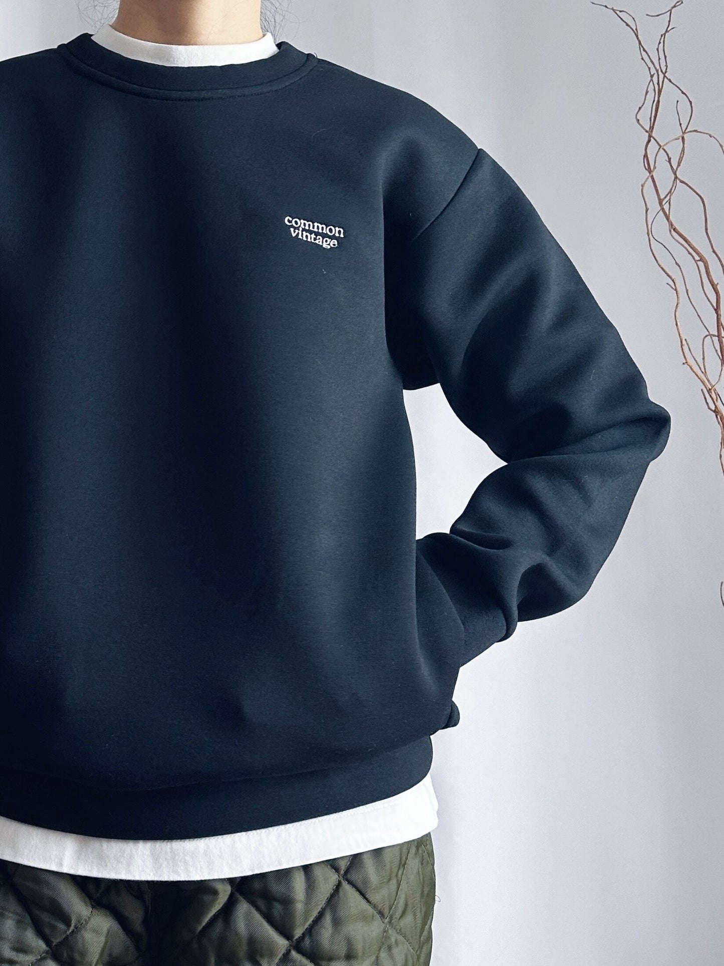 《ブラック》ポケット付き『もっちり』ポンチスウェット